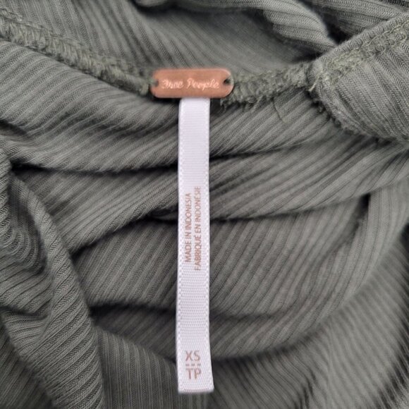 Free People Women's Shimmy Shake Dark Green Ribbed Oversized Top V Back Size XS - Picture 9 of 12